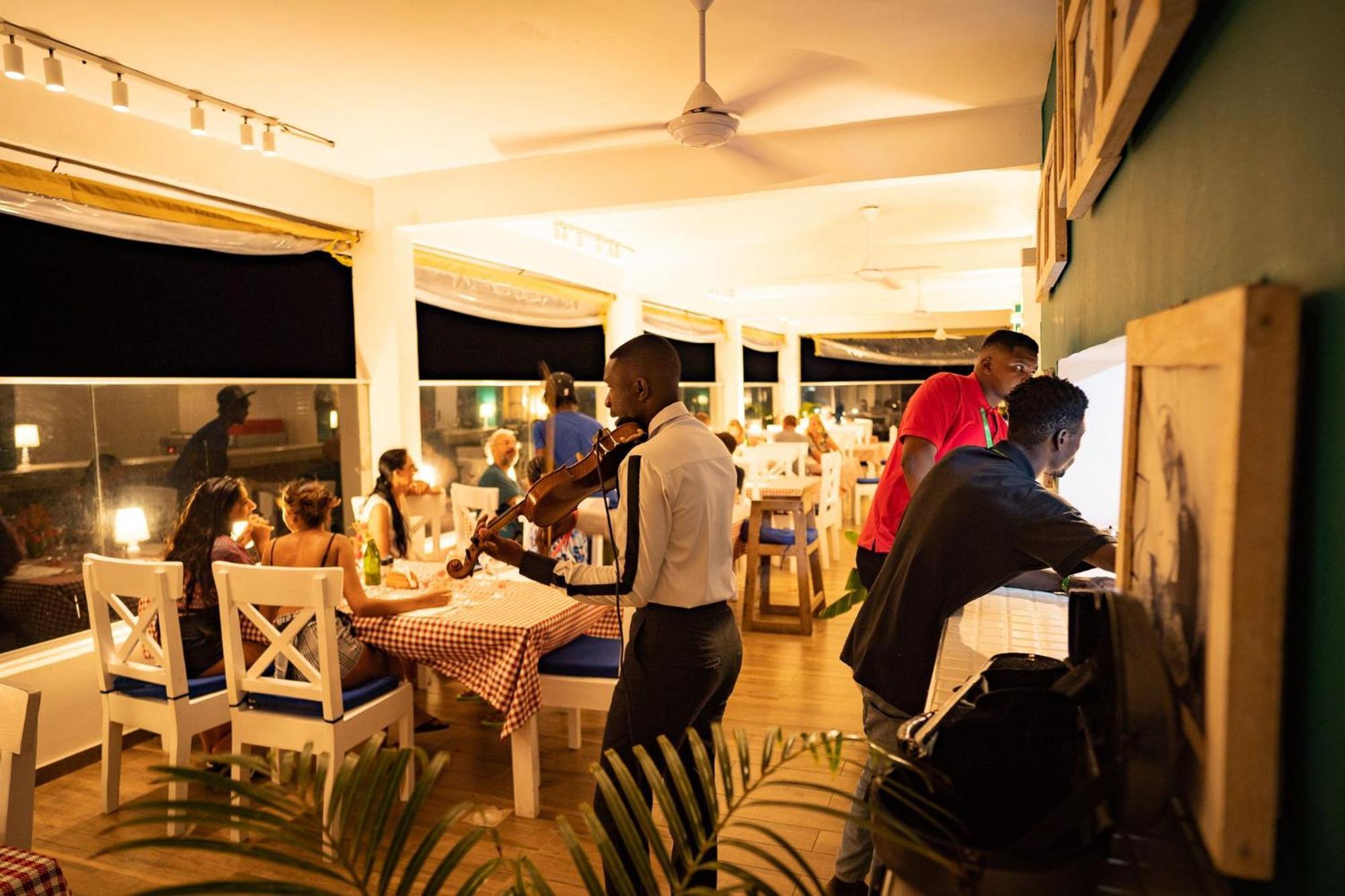Hotel Sunrise à Jambiani  Extérieur photo
